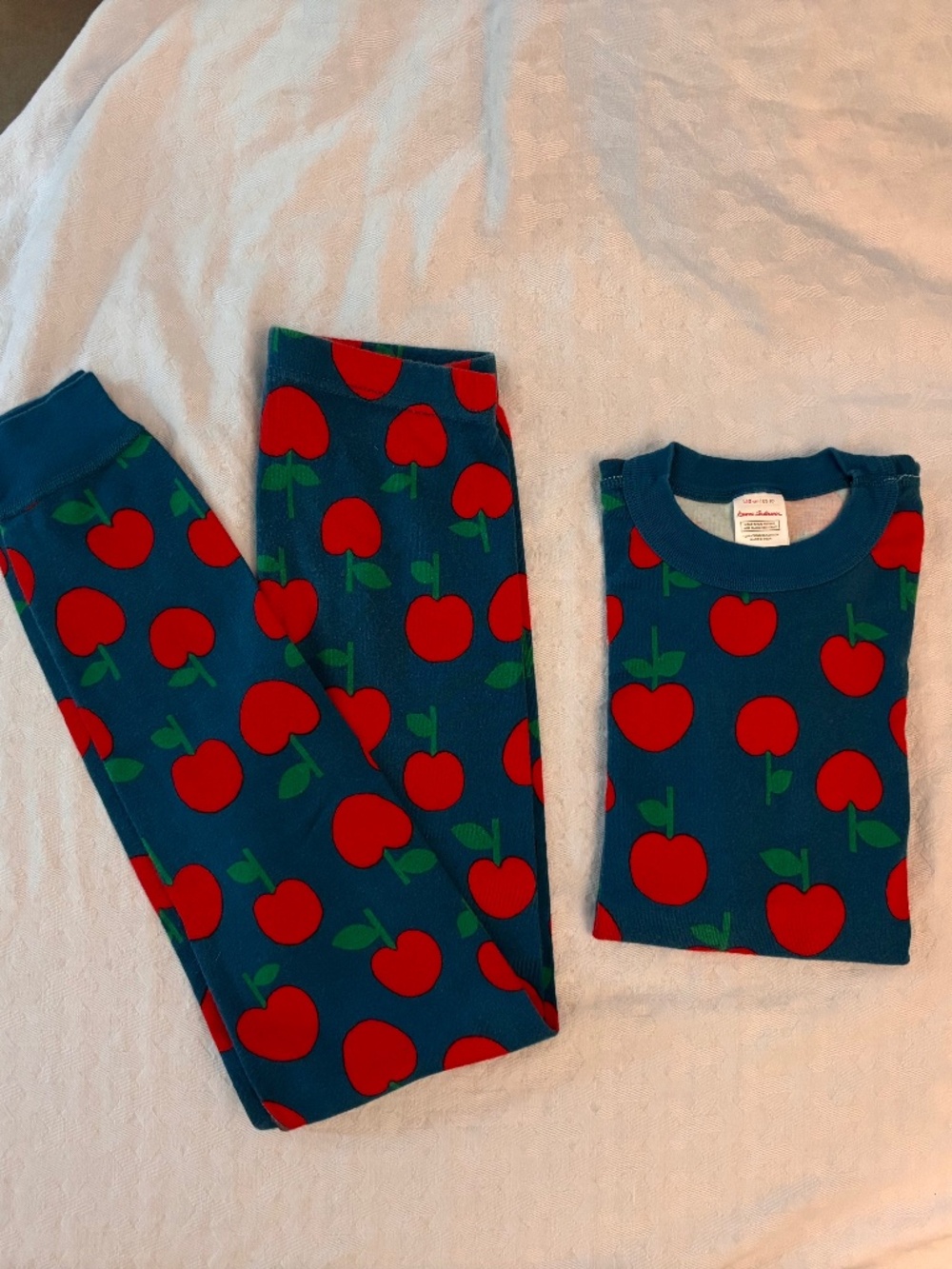 Hanna Andersson size 10 or 140 Apple Print Long Pajama PJs Set